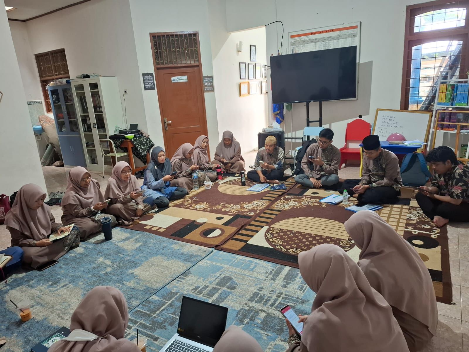 HALAQOH SDM SD 2 DARUL HIKAM